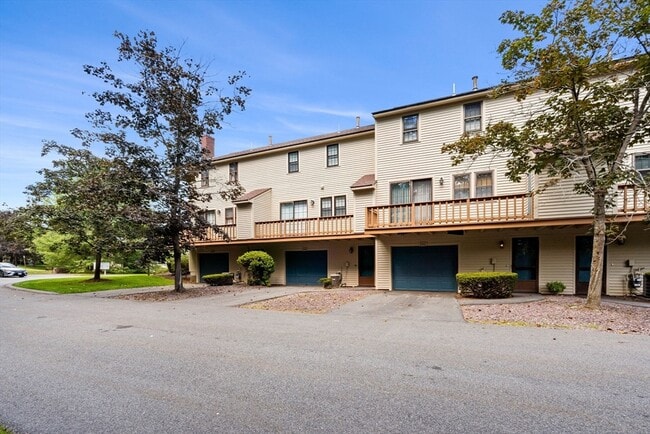 Building Photo - 290 Apache Way