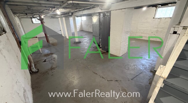 Building Photo - 1774 Suman Ave