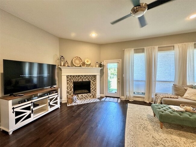 Building Photo - 1708 Landon Ln