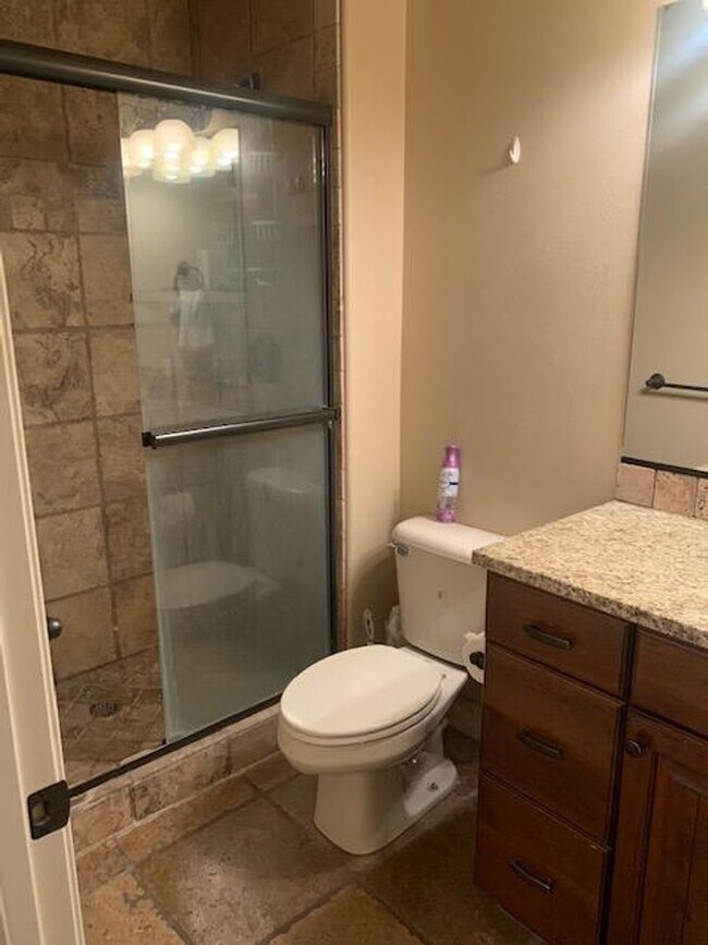 Building Photo - Gorgeous St. George Townhome