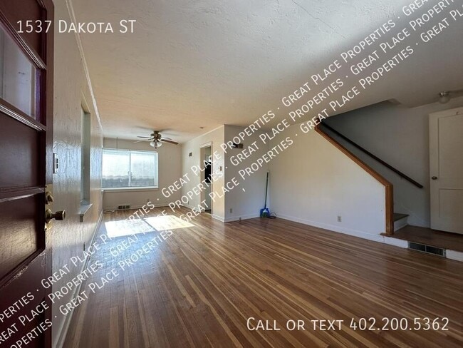 Building Photo - 1537 Dakota St