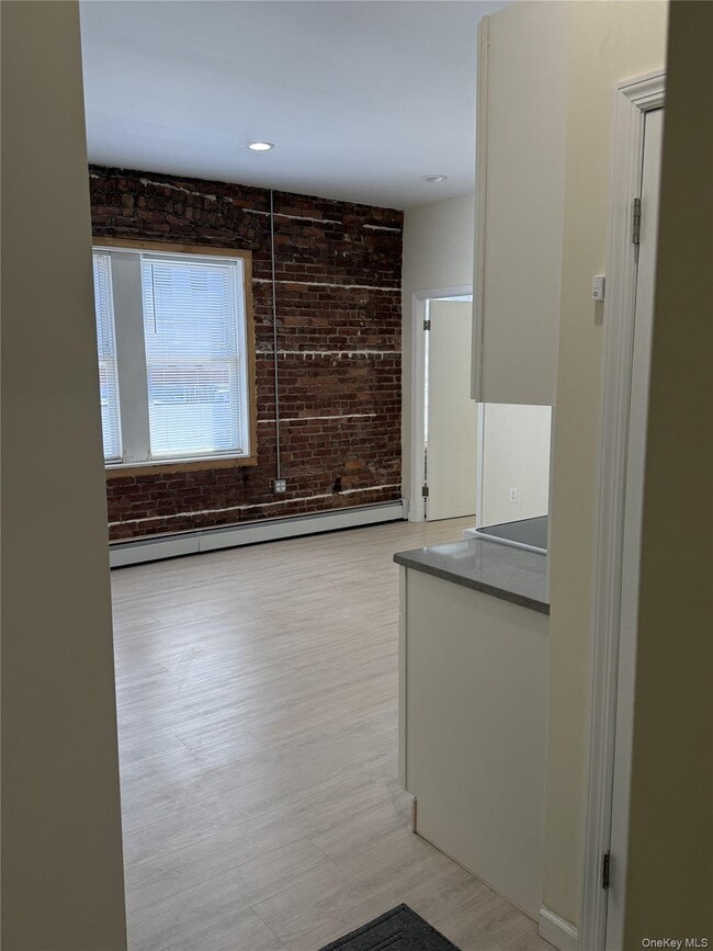 Building Photo - 127 Mineola Blvd