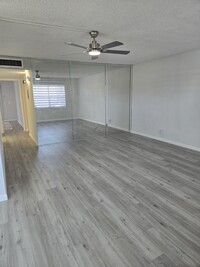 Building Photo - 481 Burgundy P