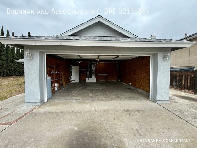 Building Photo - 9046 Ildica St
