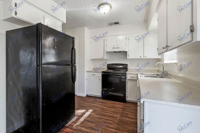 Building Photo - 3022 Kyle Rd