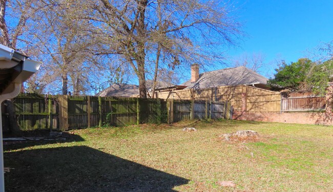 Building Photo - Lovely 3 Bedroom, 2 Bath House in Tyler!