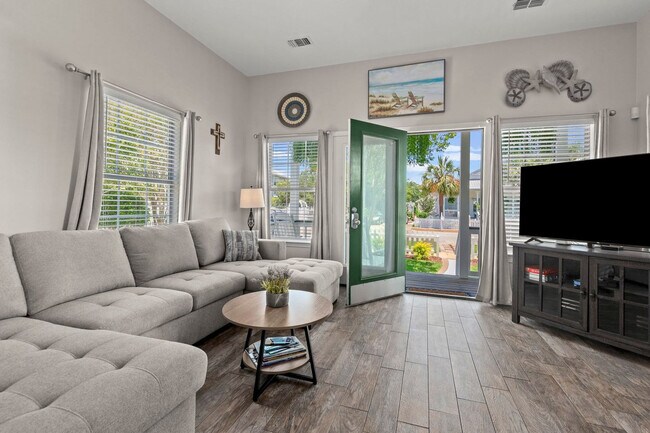 Building Photo - 4465 Clipper Cove