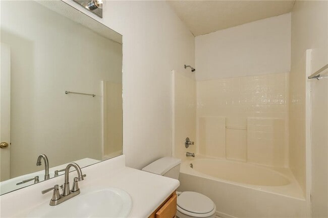 Building Photo - 6076 Camden Forrest Dr