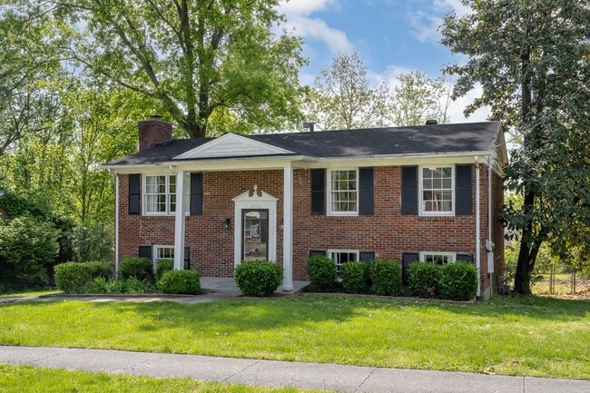Building Photo - 12506 Liveoak Dr