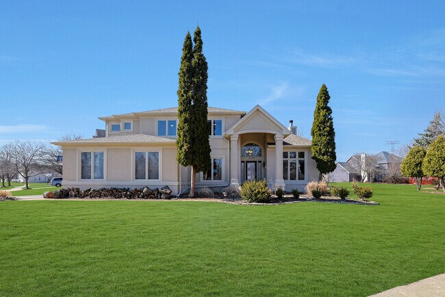Building Photo - 2655 Molitor Rd