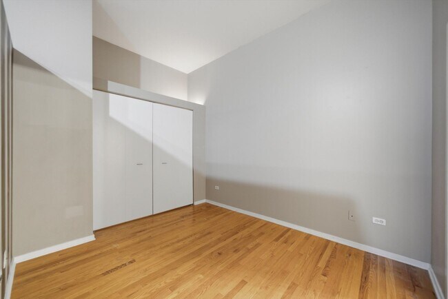 Building Photo - 208 W Washington St