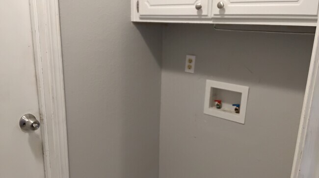 Building Photo - 7110 NW 30th Terrace