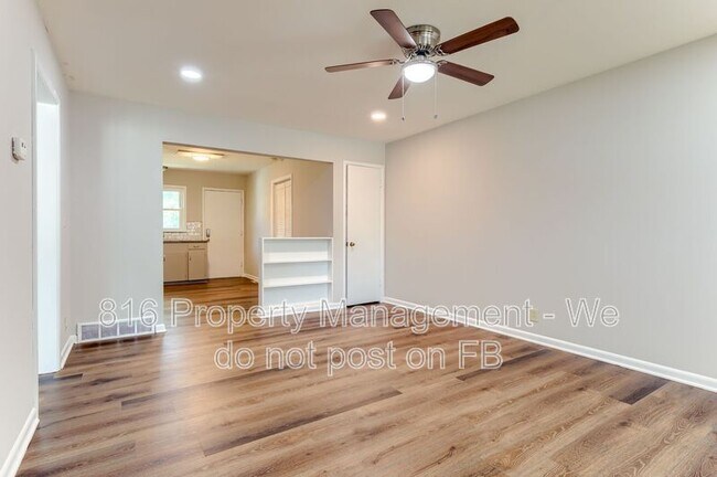 Building Photo - 602 SE 5th St