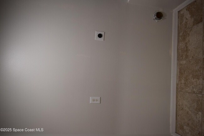 Building Photo - 939 Lyons Cir NW