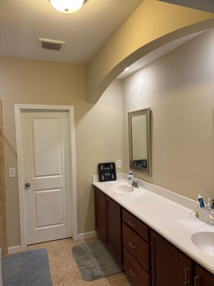 Building Photo - 509 Durants Neck Ln