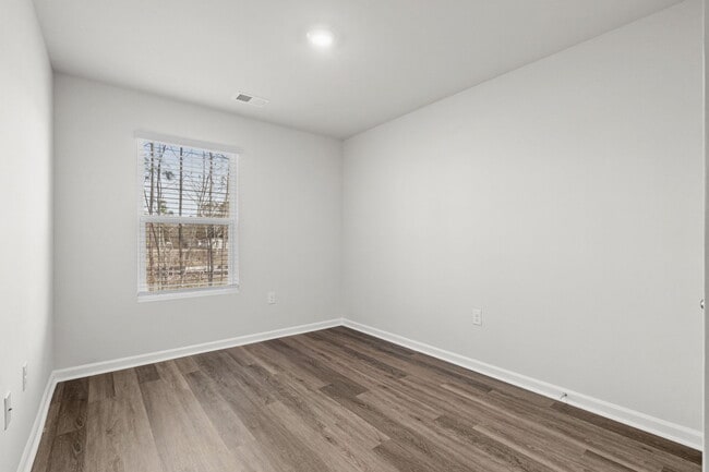 Building Photo - 612 Rd