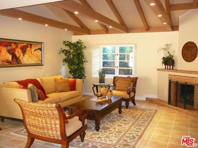 Building Photo - 3920 Van Noord Ave