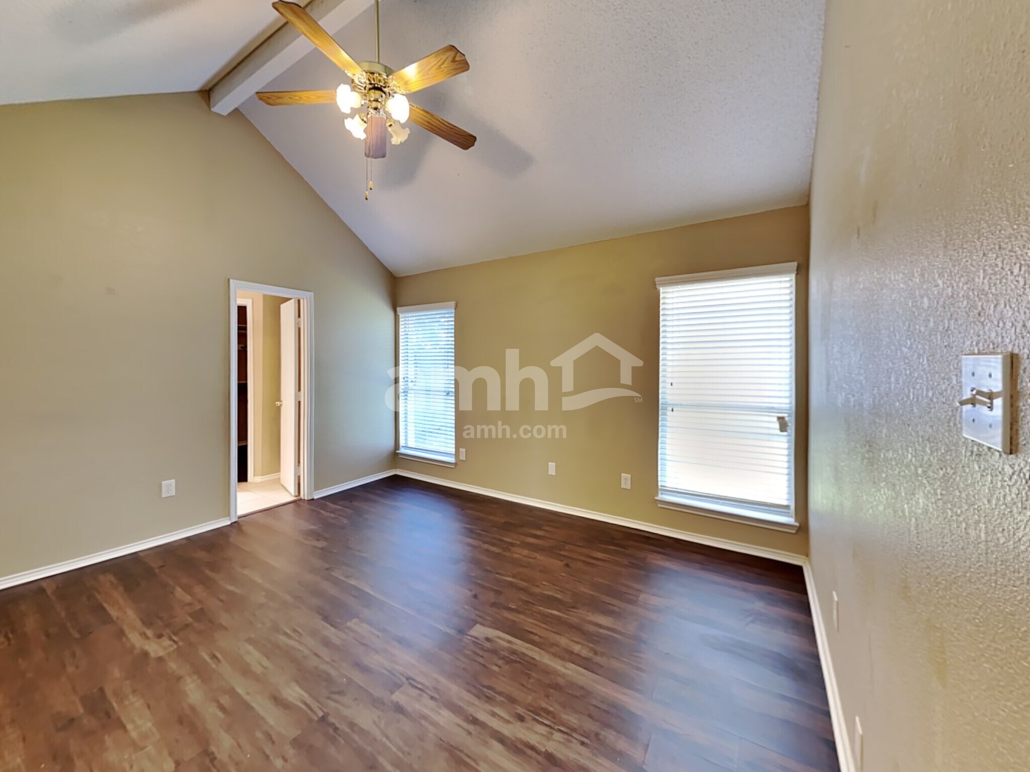 Building Photo - 6501 Gardenia Dr