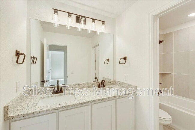 Building Photo - 9501 Moon Cactus Dr