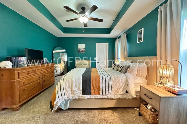 Building Photo - AVAILABLE IN MILTON!!