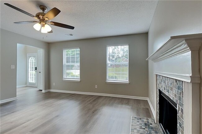 Building Photo - 6469 Lester Ln