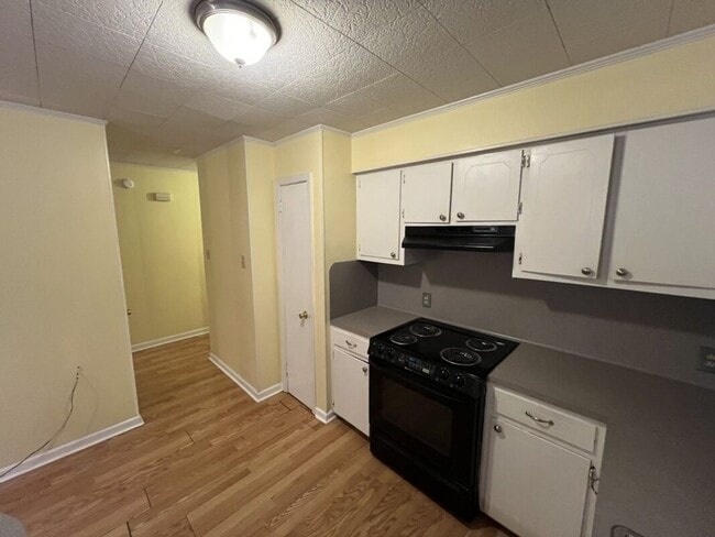 Building Photo - Charming Home in the Highly Desirable Zachary School District!