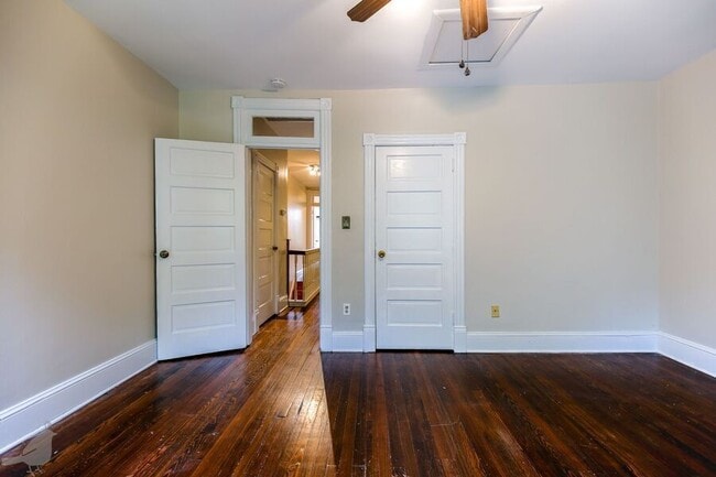 Building Photo - 337 14th St NE