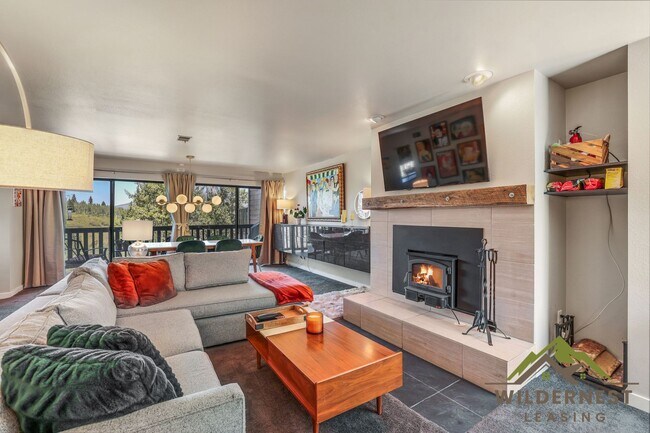 Building Photo - Winter Rental- Updated and quiet 2 bedroom...
