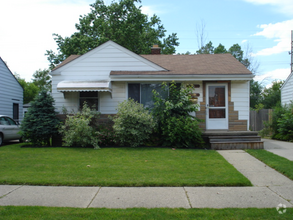 Building Photo - 6021 Stahelin Ave