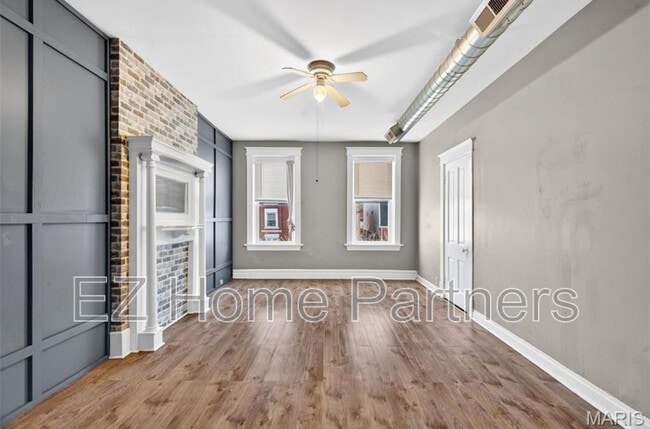 Building Photo - 3005 S Compton Ave