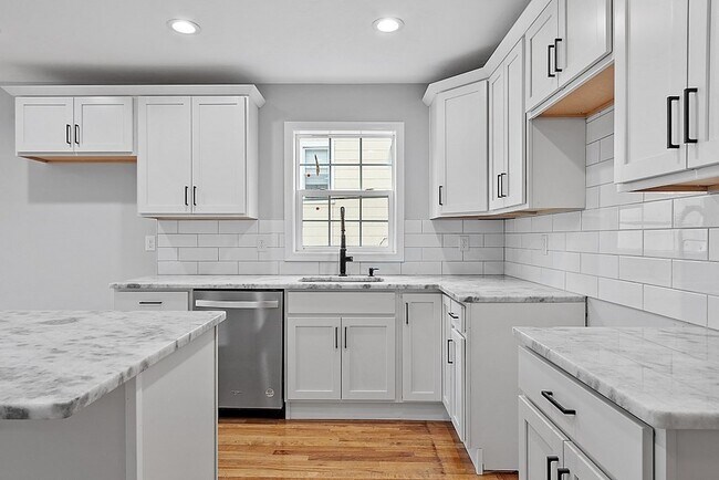 Building Photo - 79 Gage St