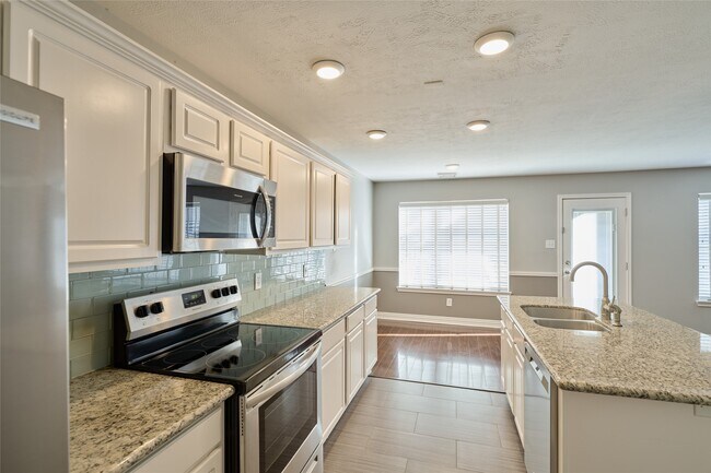 Building Photo - 39 N Walden Elms Cir