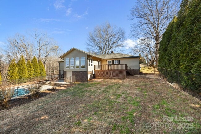 Building Photo - 130 Boulder Dr