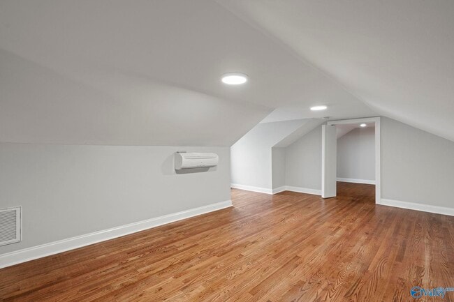 Building Photo - 1518 Beirne Ave NE