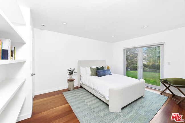 Building Photo - 3154 Queensbury Dr