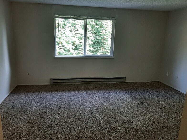 Building Photo - 4617 80th St NE