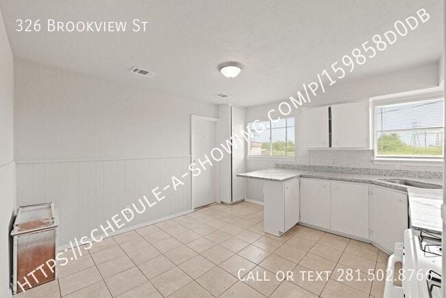 Building Photo - 326 Brookview St