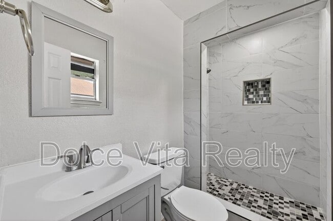 Building Photo - 2113 Gull Ave