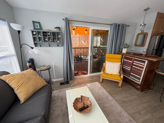 Building Photo - Charming Bungalow by the Beach in Leucadia!
