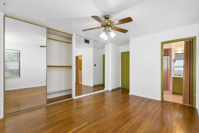 Building Photo - 2 Bed/2 Bath in Northeast Park Subdivision w/ pool