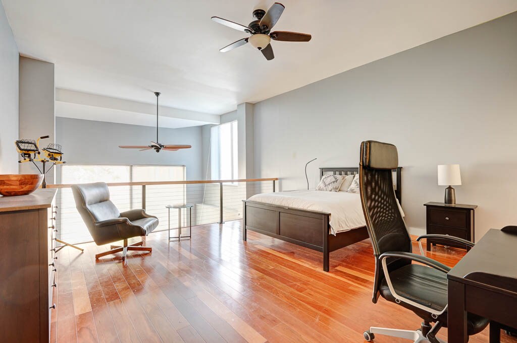 Building Photo - 1760 W Wrightwood Ave