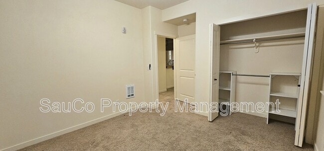 Building Photo - 8078 NE Miriam Way