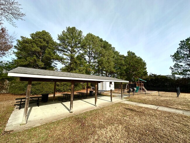 Building Photo - 200 Seasons Circle, Unit 604, Suffolk, Va,...