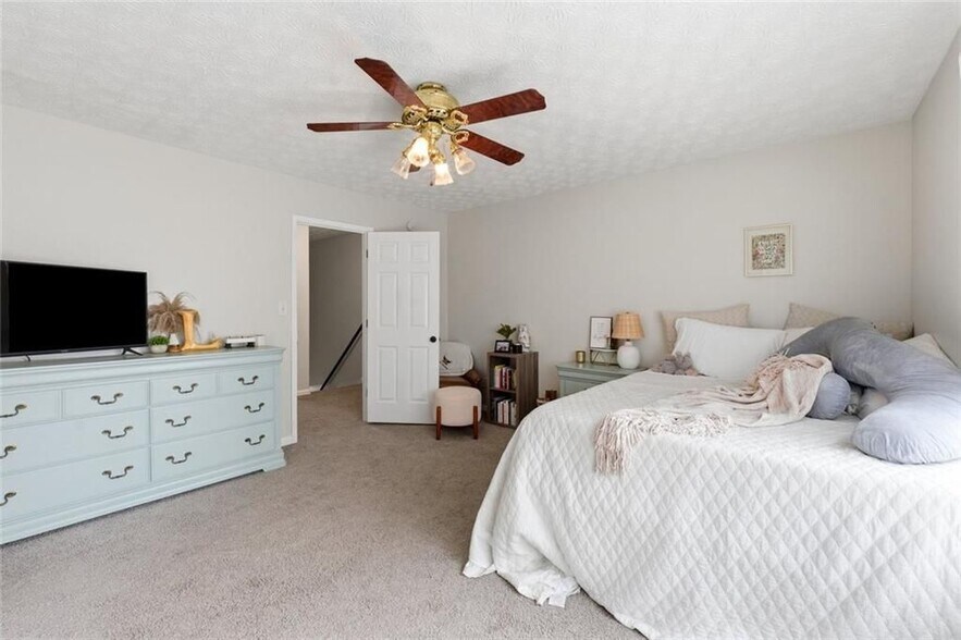 Building Photo - 1070 Travelers Trail