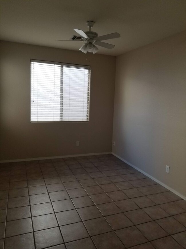 Building Photo - Spacious 3BD Home Near Downtown Phoenix & Major Freeways