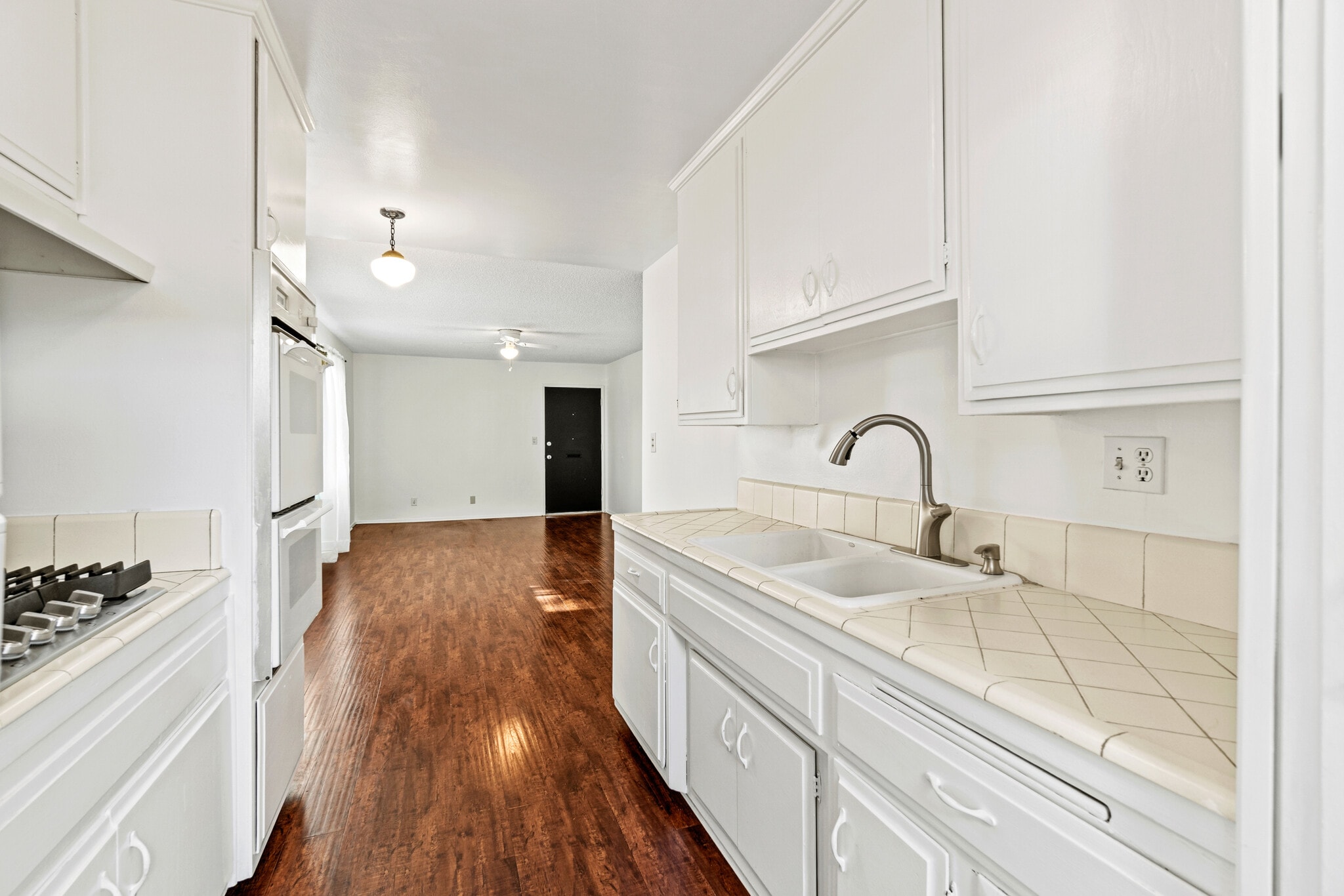 Building Photo - 3341 Porter Ln