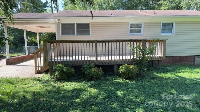 Building Photo - 109 Pine Inn Dr