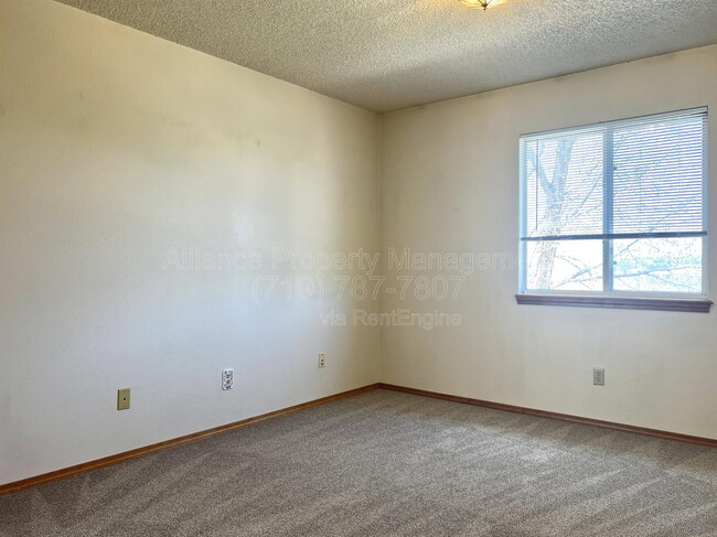 Building Photo - 6436 Peak Vista Cir