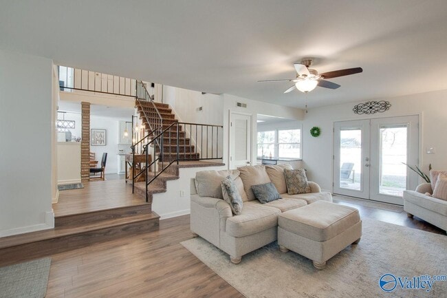 Building Photo - 2013 Wrenwood Dr SE