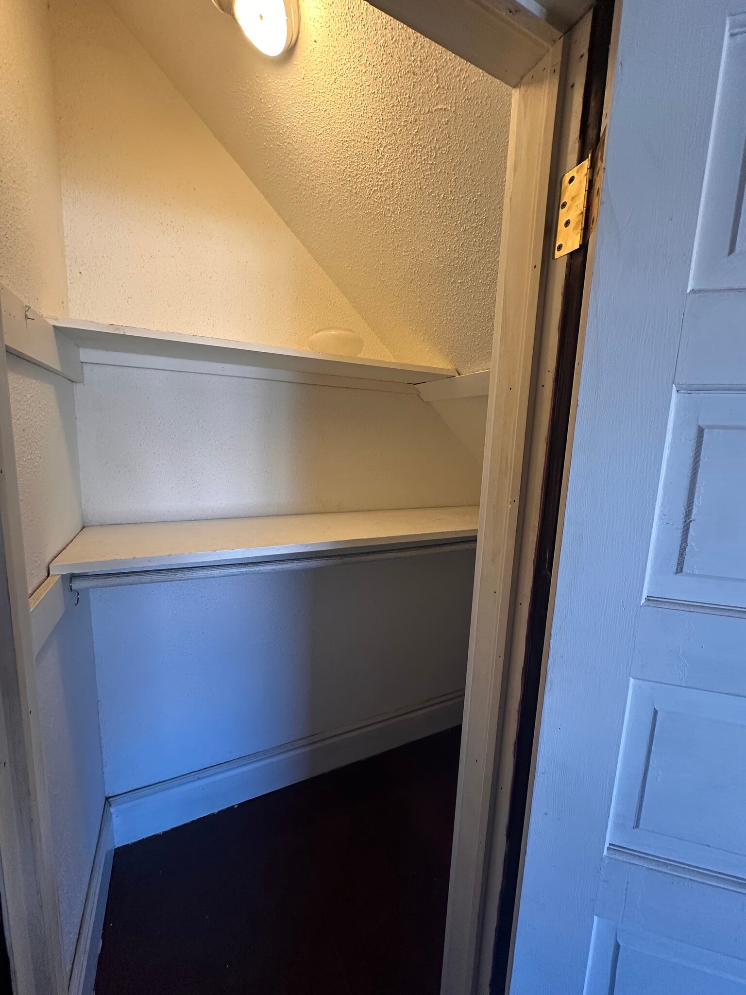 Building Photo - 847 Linden Ave